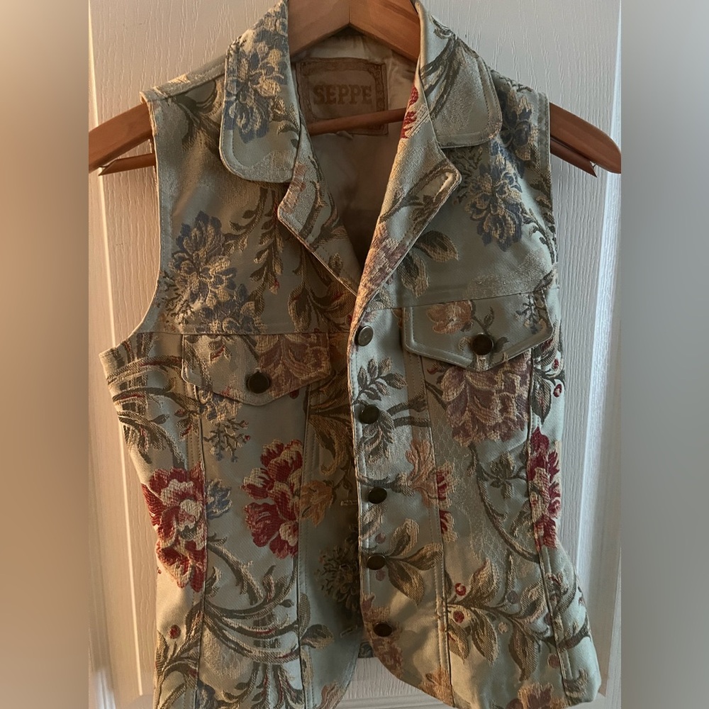 Vintage festival/concert ladies floral vest by SEPPE sz med romantic print